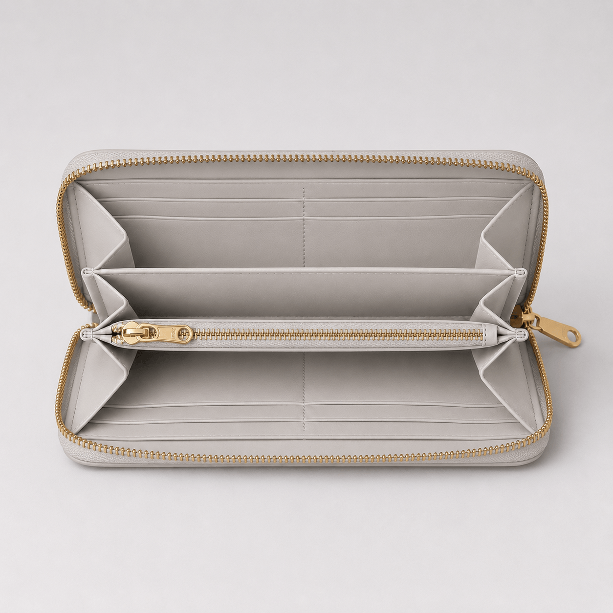 Long Leather Wallet with Coin Holder and Zipper