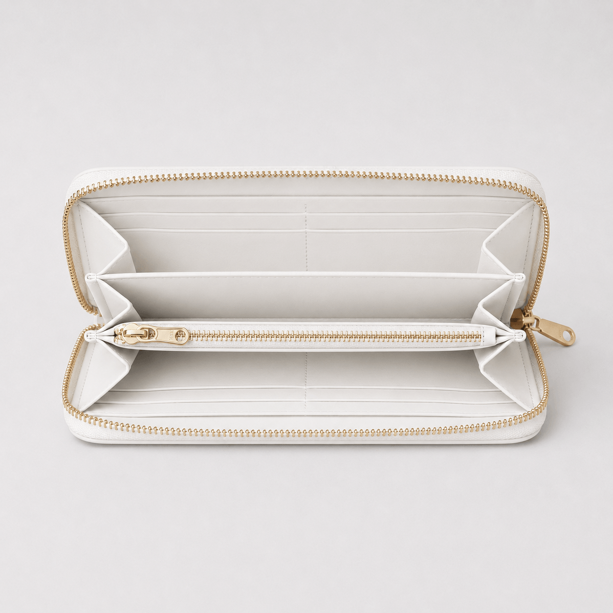 Long Leather Wallet with Coin Holder and Zipper
